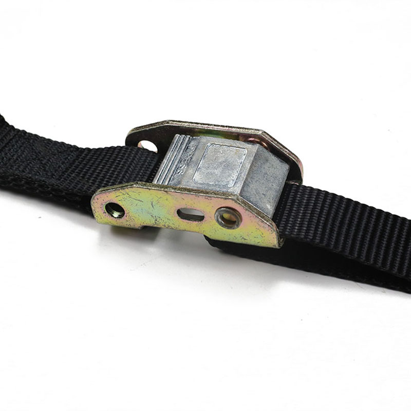 De 1 inch spanband met spanband naar beneden